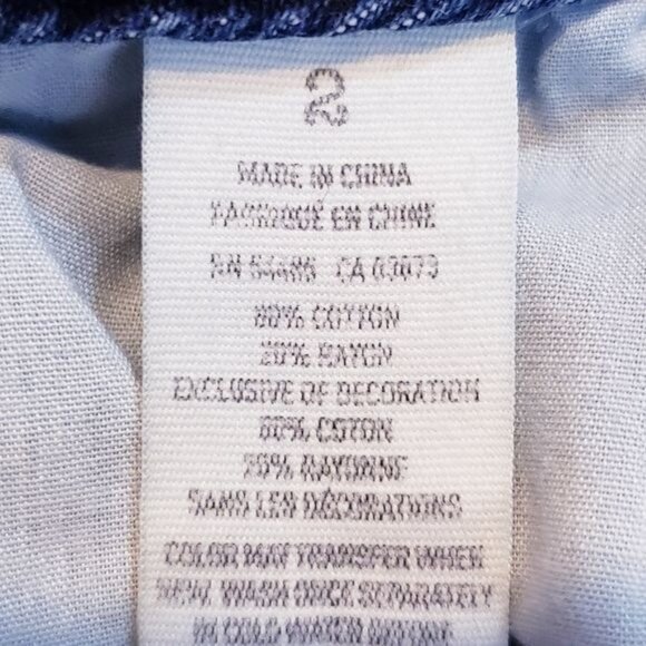 American Eagle Distressed Frayed Hem Cutoff Denim Jean Shorts Women's Size 2 - Picture 9 of 10